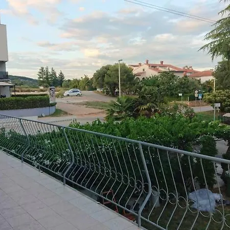 Near Beach - Apartments Marica Rovinj Exterior photo