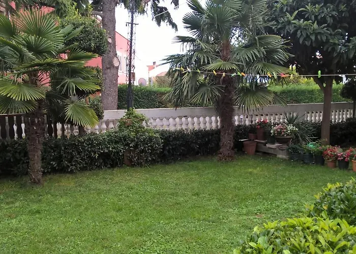 Near Beach - Apartments Marica